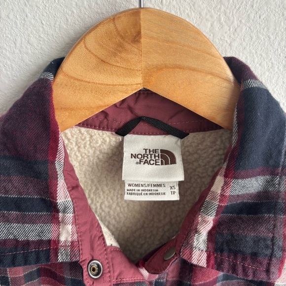 The North Face Women’s Campshire Fleece Lined Long Sleeve Red+Blk Plaid Shacket - Picture 5 of 13